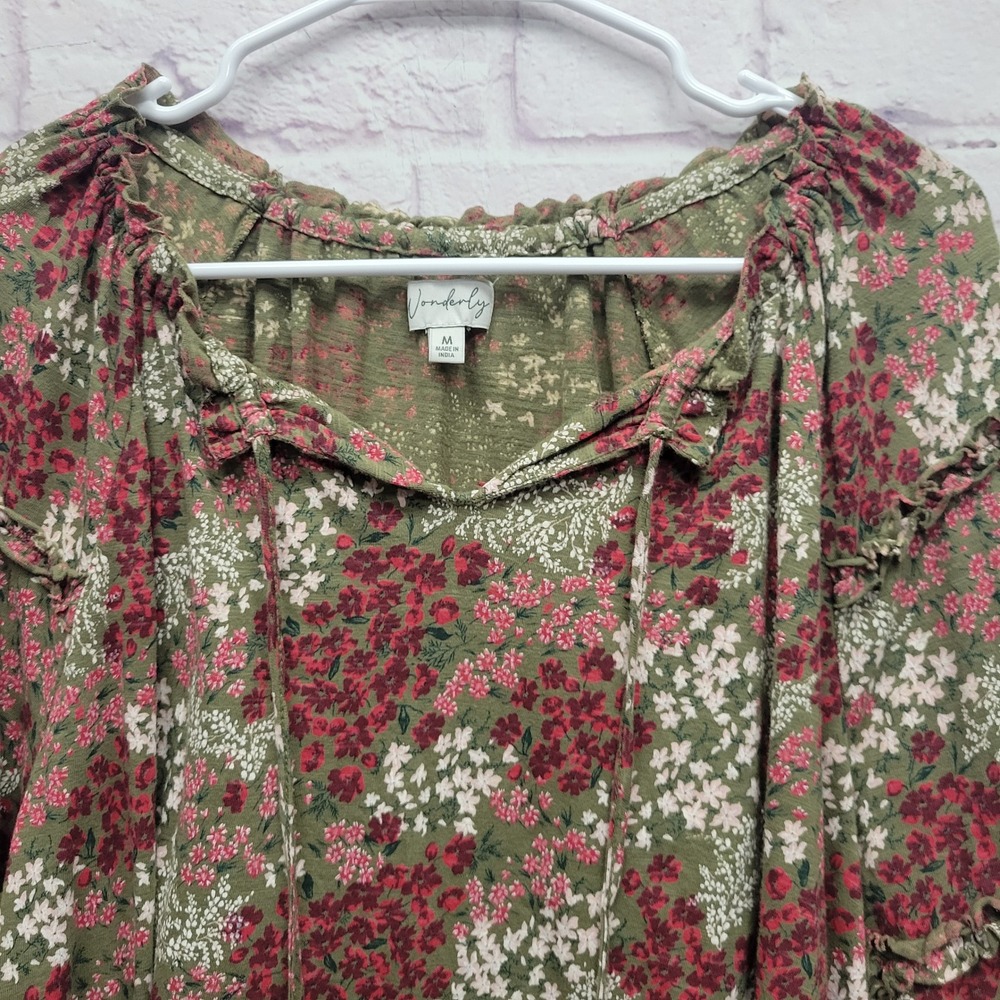 Wonderly Floral Boho Peasant Blouse‎ Size M Ruffle Sleeves Neckline Stretchy - Picture 2 of 9